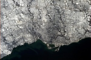 RT @Cmdr_Hadfield Chris Hadfield 19 Jan With a long tradition of hockey on the shore of Lake Ontario, introducing Toronto - Go Leafs Go! @MapleLeafs pic.twitter.com/iZdN2yZb